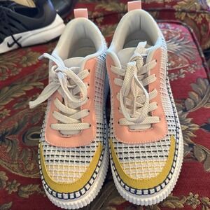 Women's Berness Sneakers Pamela Size 9